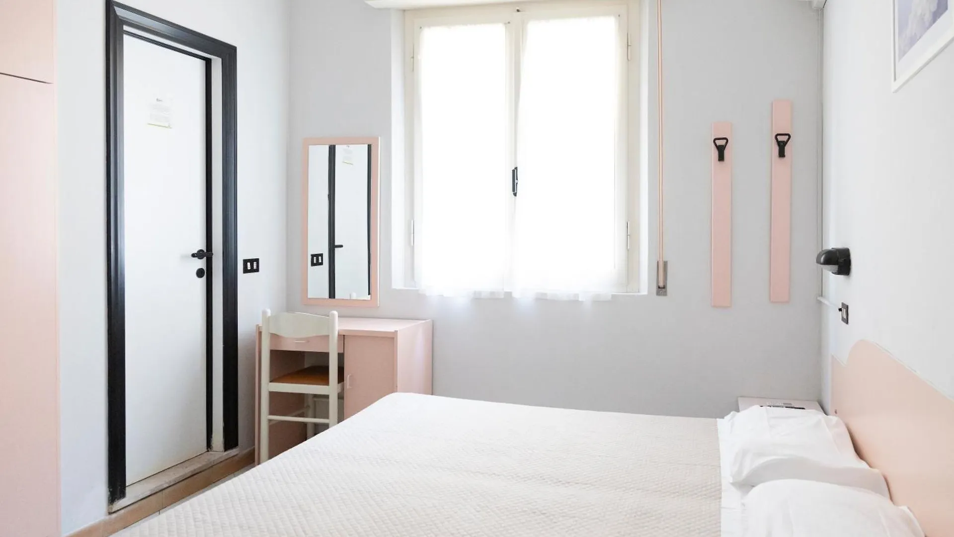 Hotel Laura Beach Rimini