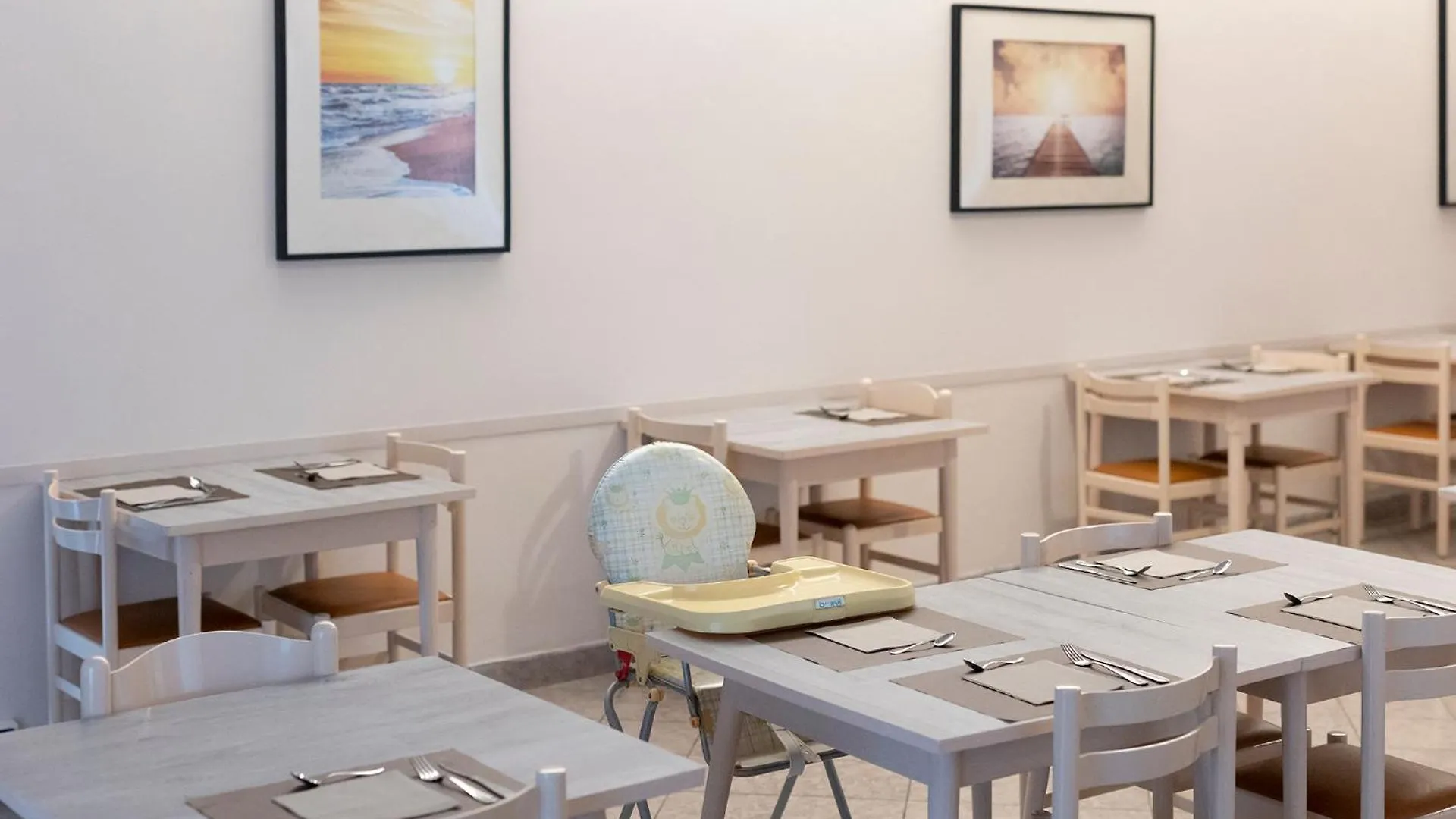 Hotel Laura Beach Rimini