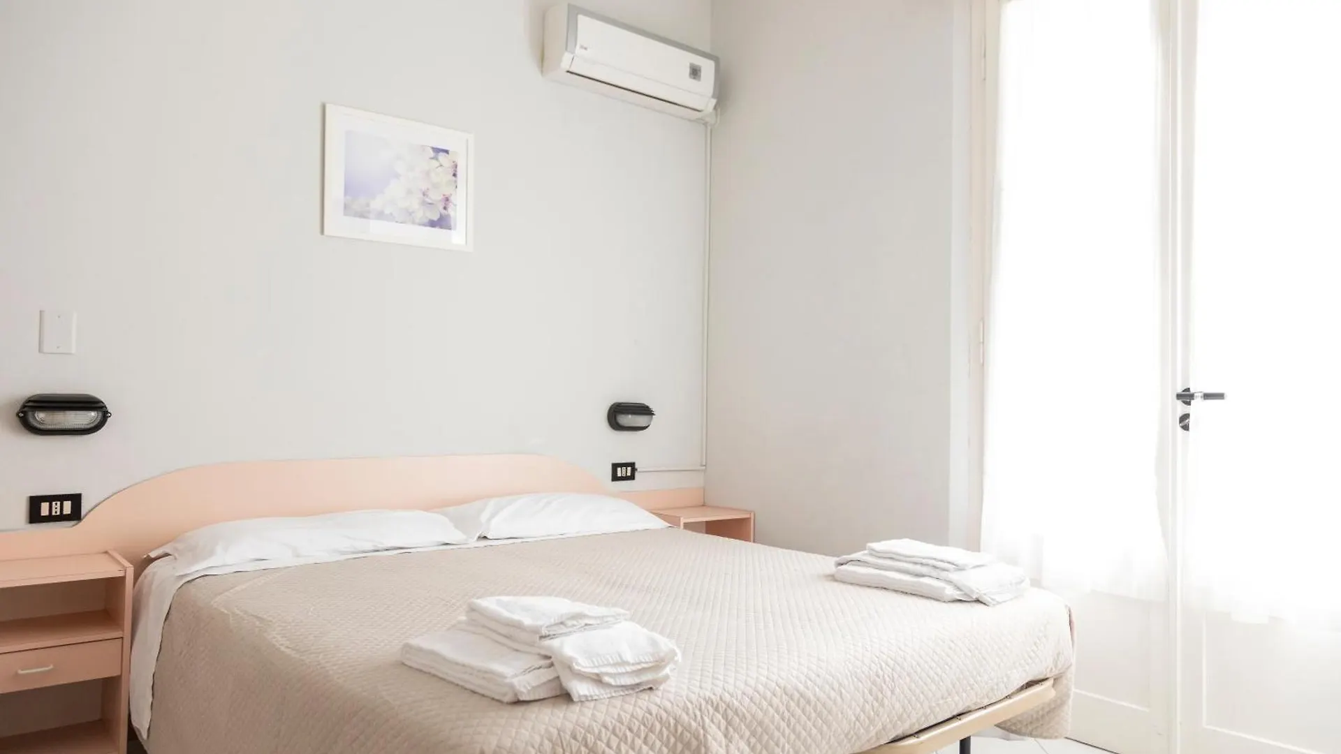 Hotel Laura Beach Rimini