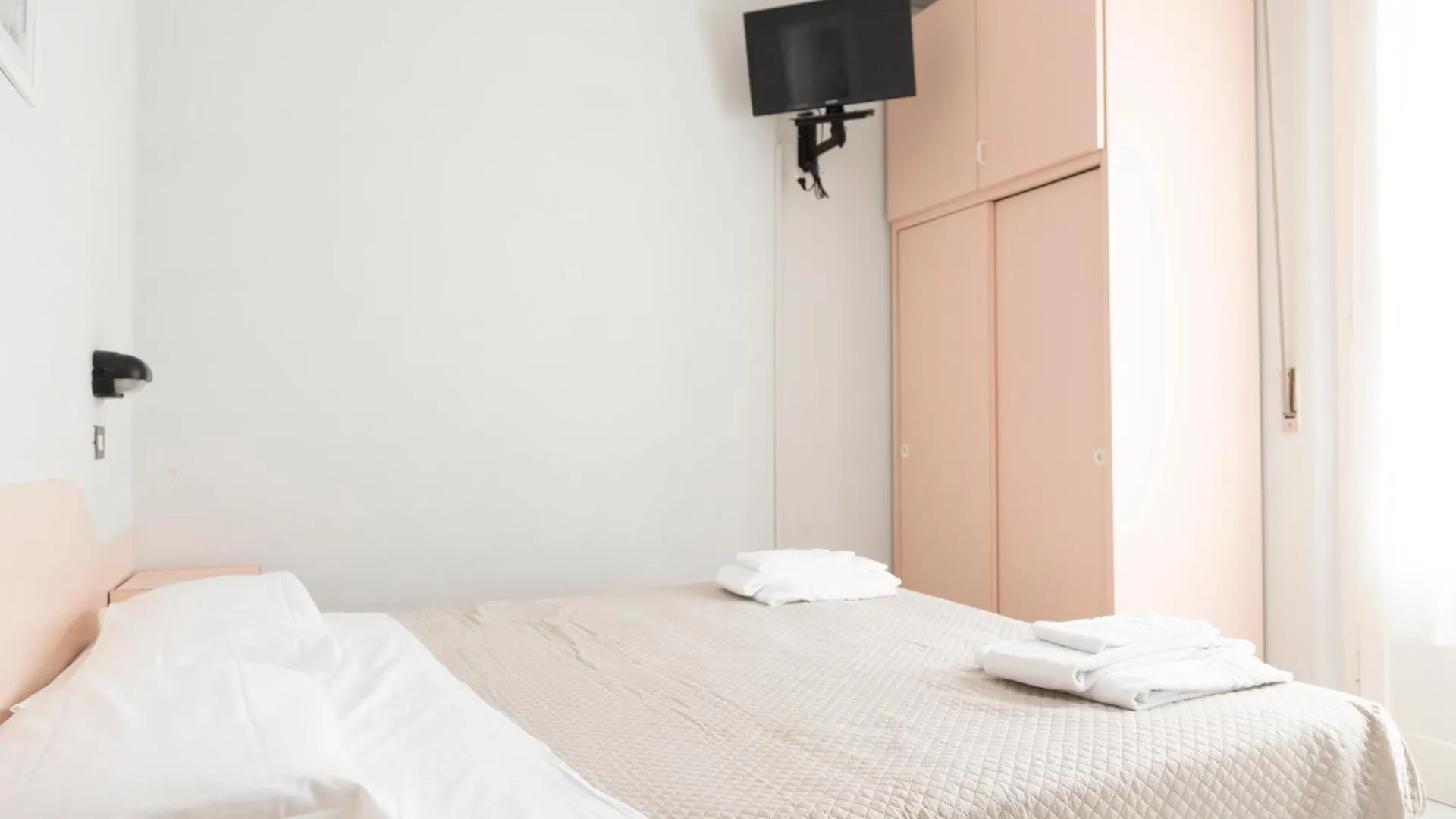 Hotel Laura Beach Rimini