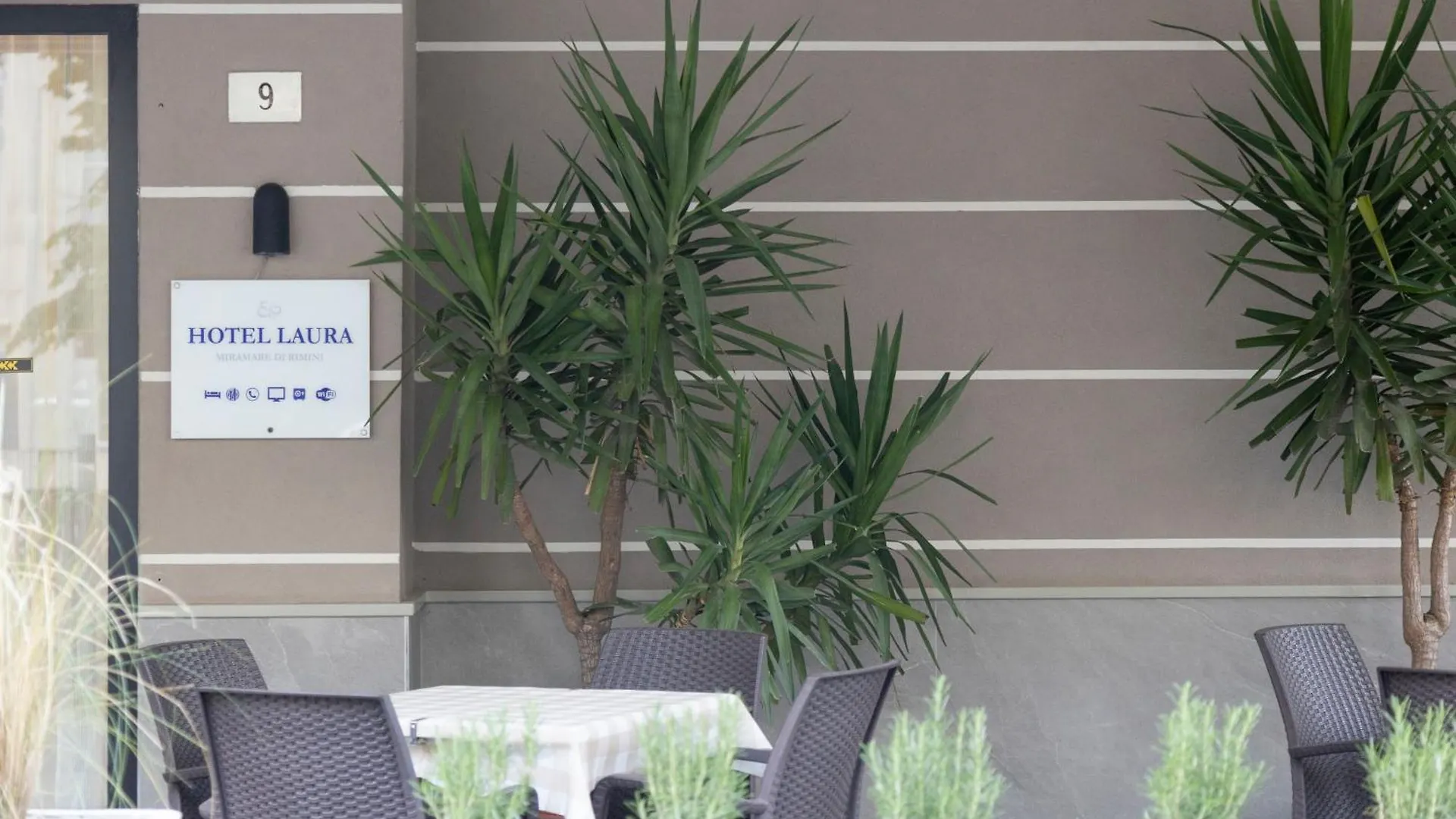 Hotel Laura Beach Rimini