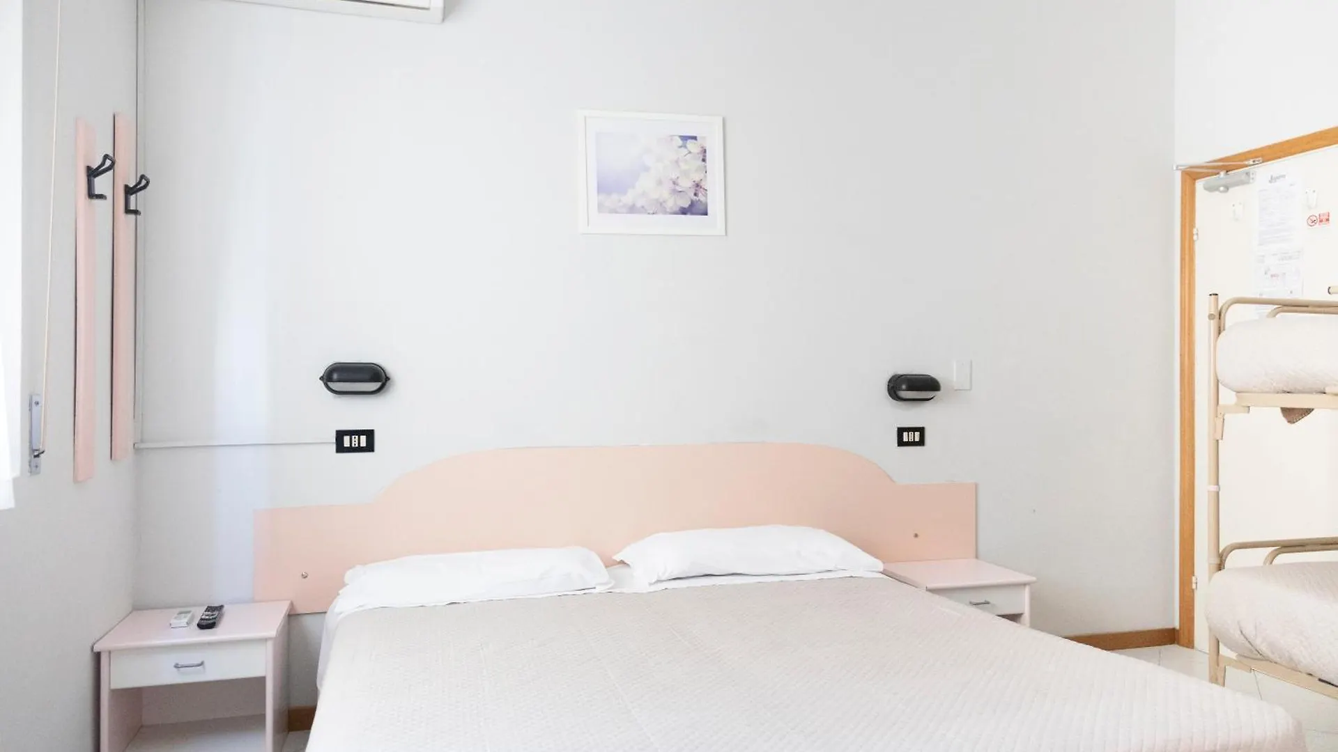 Hotel Laura Beach Rimini 0*,  Italie