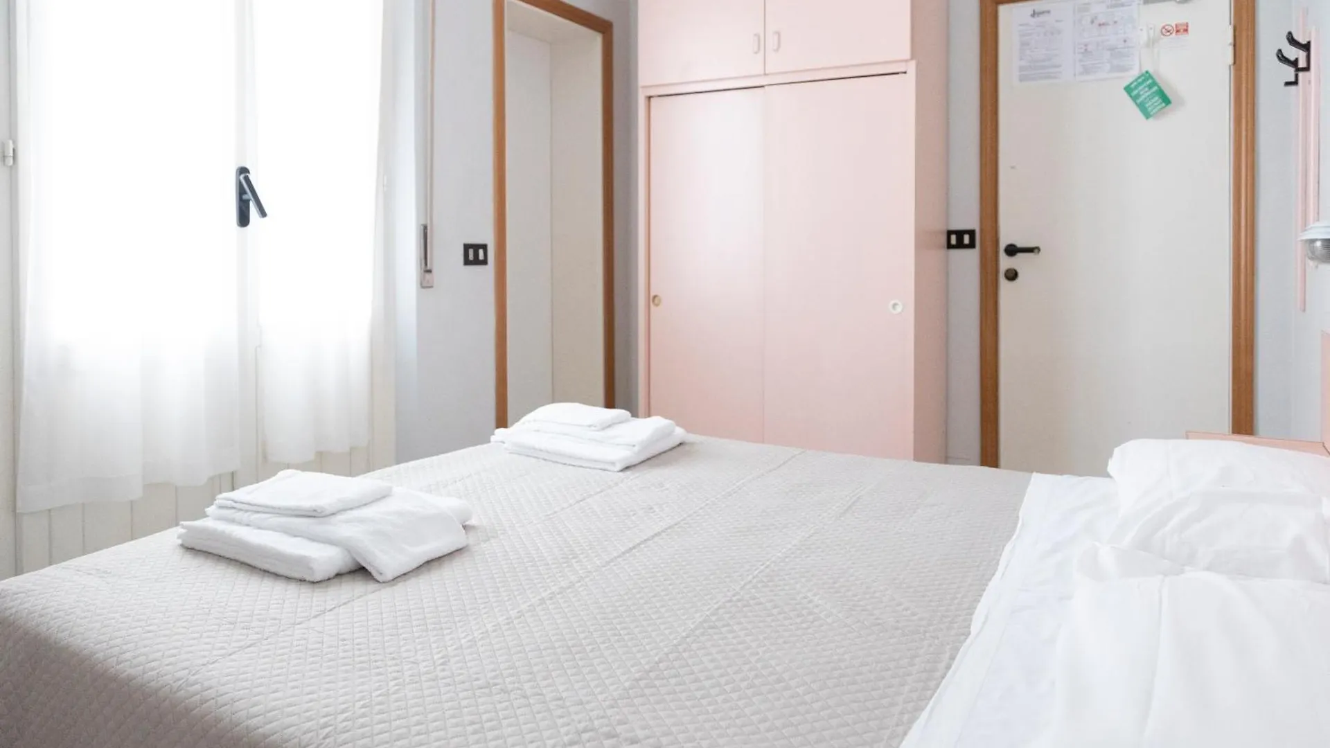 Hotel Laura Beach Rimini